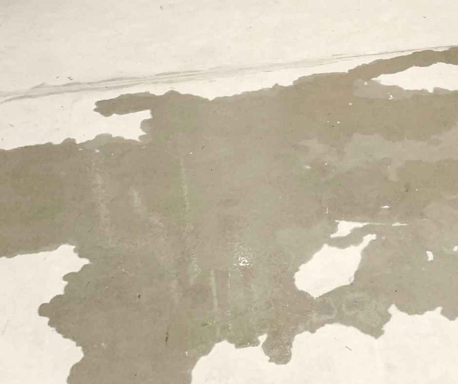 Water stains on a concrete slab